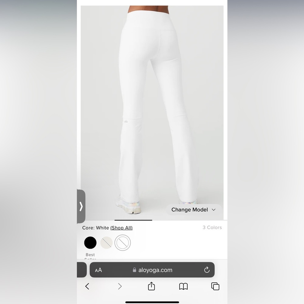 Alo white Airbrush high waisted bootcut legging size small (sold out online!!)